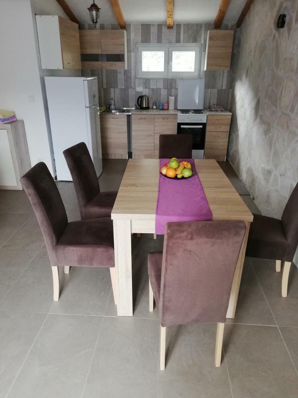 Apartment Marija Kotor Eksteriør billede